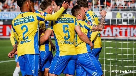 以某沿海城 以某沿海城